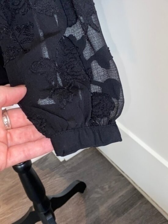 Sheer Floral Sleeve Blouse NWOT - Picture 4 of 4